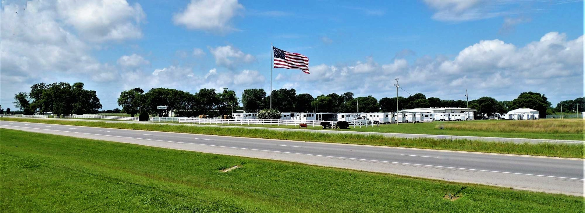 About Select Trailer Comprany